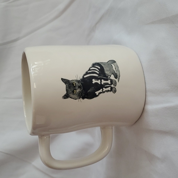 RAE Dunn - Scaredy Cat mug - Picture 3 of 5